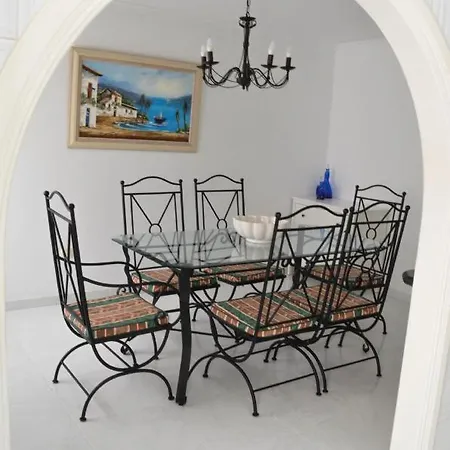 Tango House * ארונה