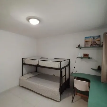 Tango House ארונה