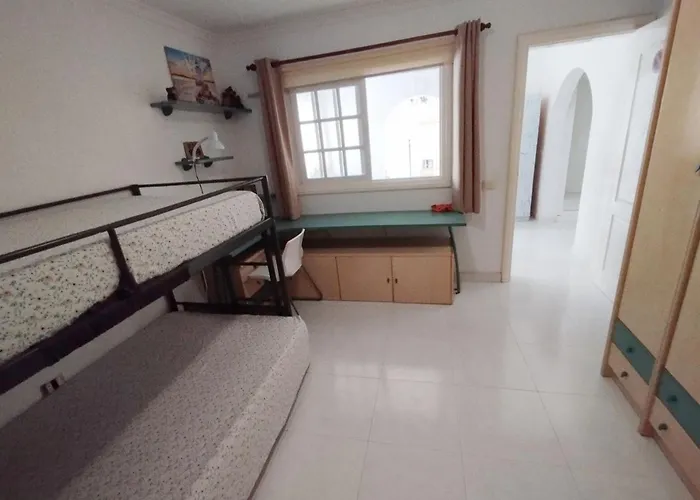 Tango House Penzion Arona (Tenerife)