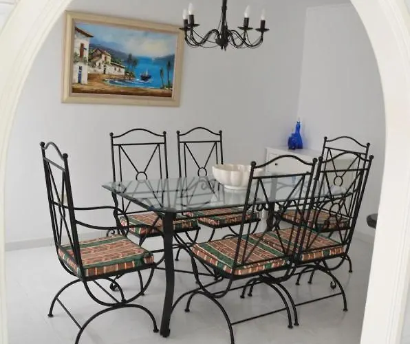 Tango House * 아로나